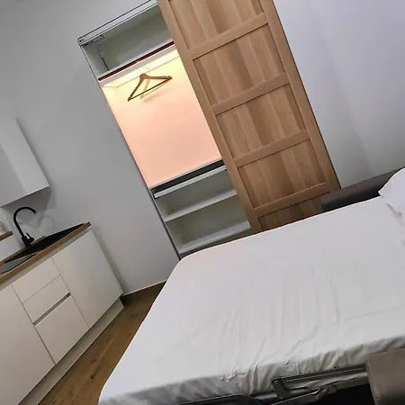 Monolocale Taormina A 100 Metri Da Stazione Treni E 30 Mt Dal Mare Holiday home